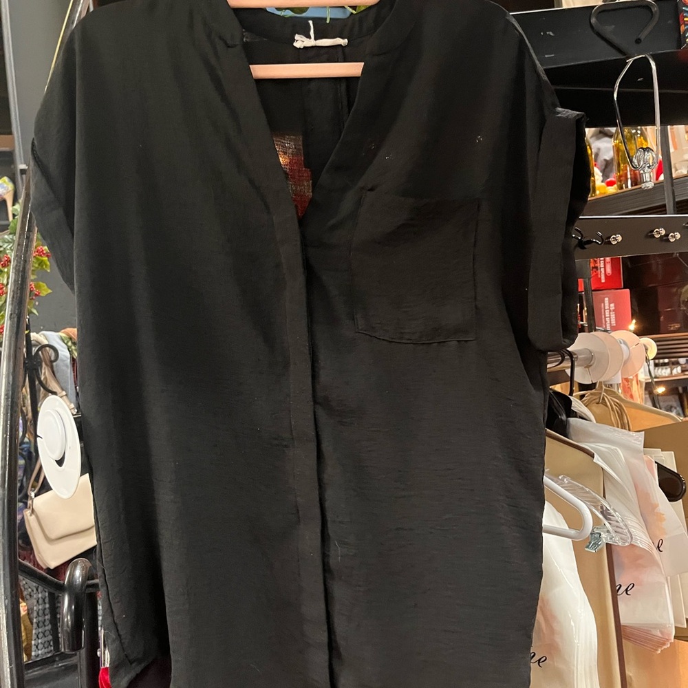 Timing Black Short Sleeve Top
